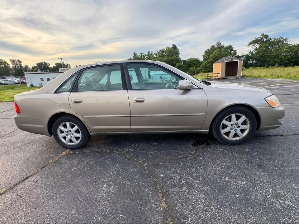 2001 Toyota Avalon 2nd Gen - Image 6 of 14