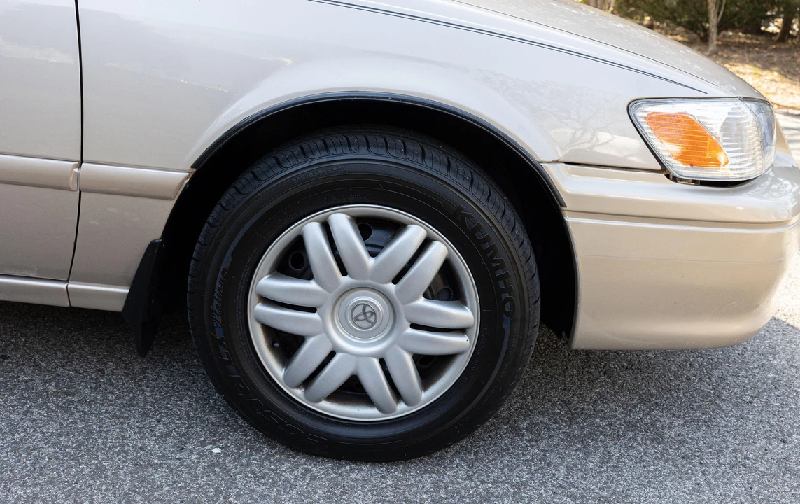 2001 Toyota Camry 4th Gen - Image 18 of 31