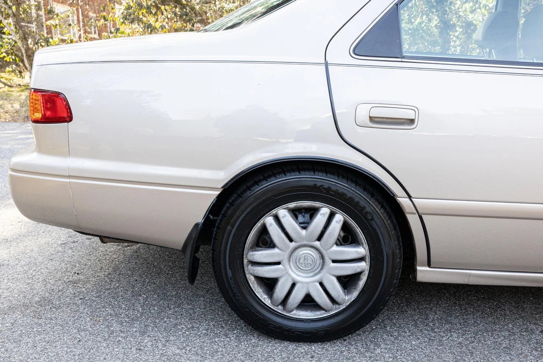 2001 Toyota Camry 4th Gen - Image 17 of 31