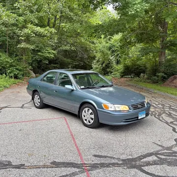 2001 Toyota Camry LE Sedan 4D