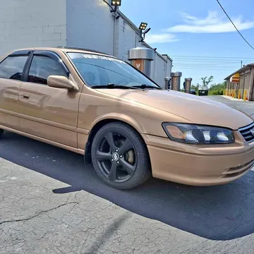2001 Toyota Camry XLE Sedan 4D