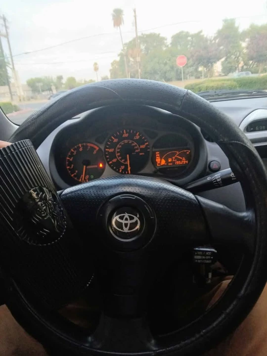 2001 Toyota Celica 7th Gen - Image 2 of 2