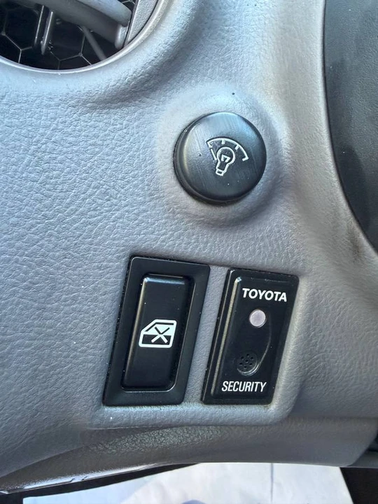 2001 Toyota Celica 7th Gen - Image 8 of 18