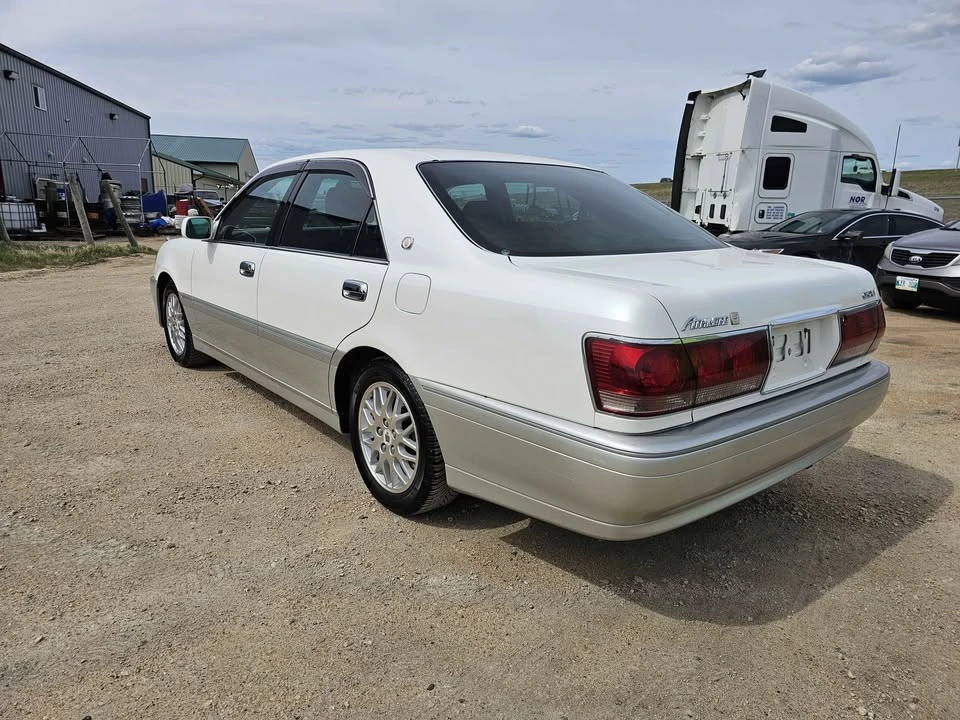 2001 Toyota Crown - Image 7 of 17