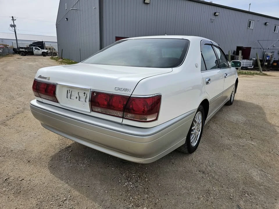 2001 Toyota Crown - Image 5 of 17