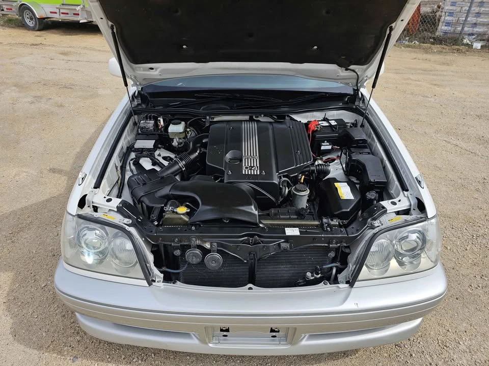 2001 Toyota Crown - Image 15 of 17