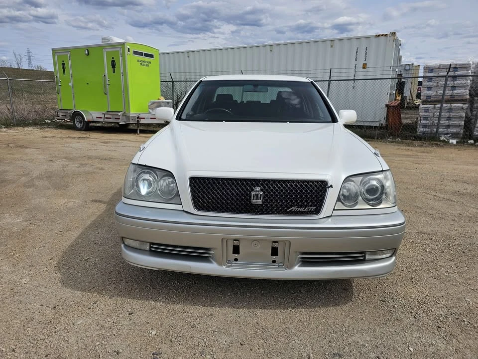 2001 Toyota Crown - Image 2 of 17