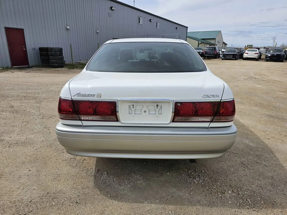 2001 Toyota Crown - Image 6 of 17