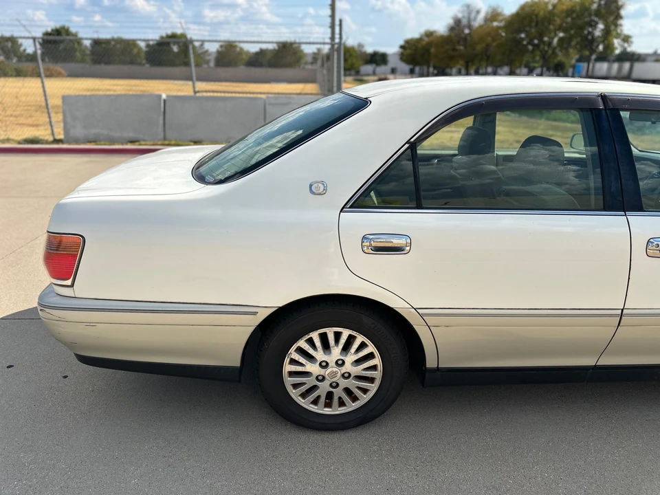 2001 Toyota Crown 10th Gen - Image 16 of 31