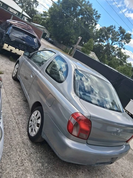 2001 Toyota Echo - Image 2 of 4