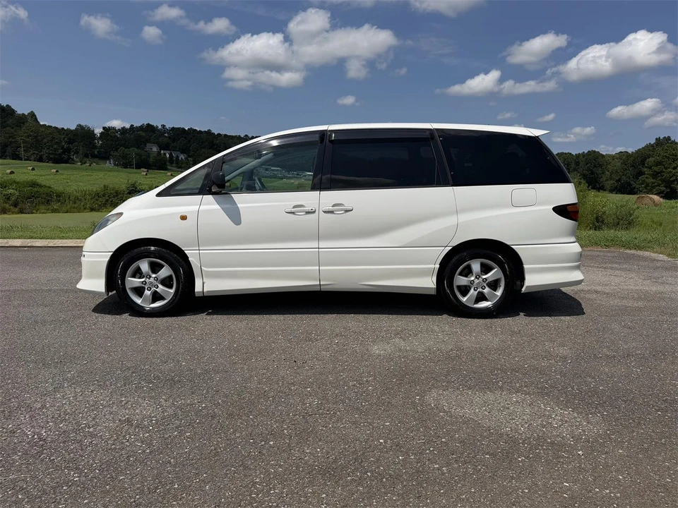 2001 Toyota Previa/Estima 2nd Gen - Image 3 of 31