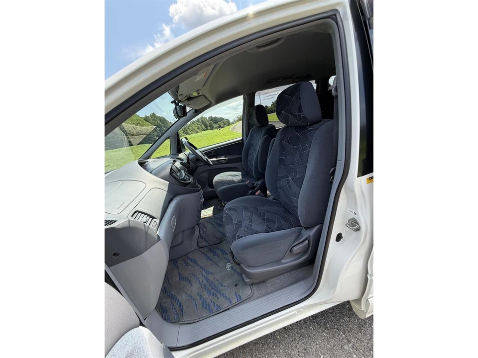 2001 Toyota Previa/Estima 2nd Gen - Image 11 of 31