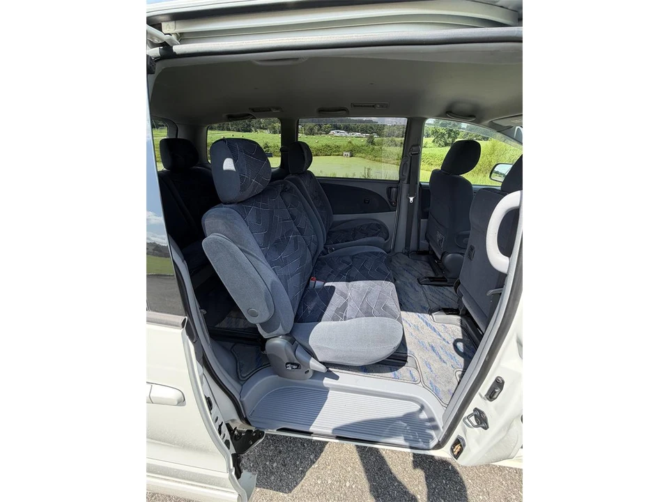 2001 Toyota Previa/Estima 2nd Gen - Image 14 of 31