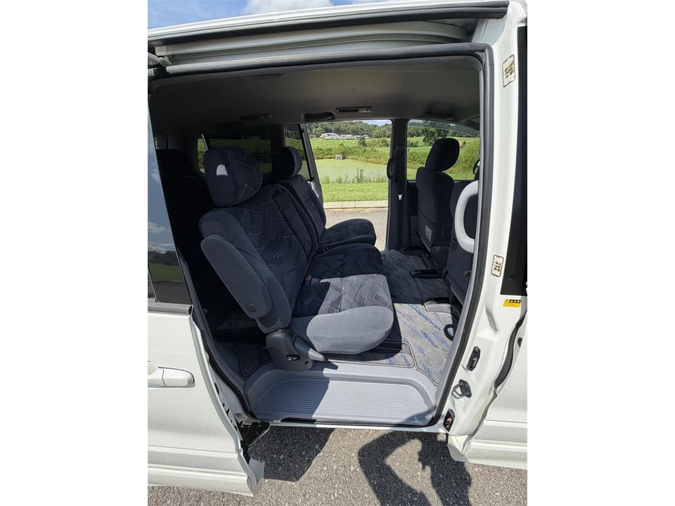 2001 Toyota Previa/Estima 2nd Gen - Image 15 of 31