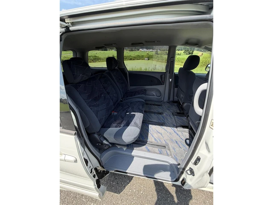 2001 Toyota Previa/Estima 2nd Gen - Image 16 of 31