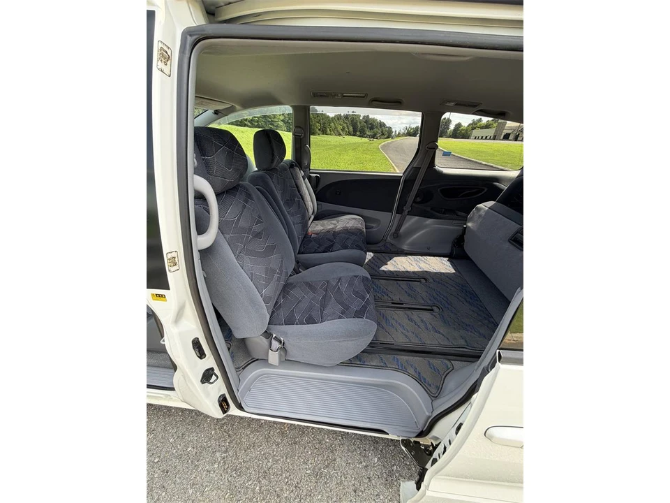 2001 Toyota Previa/Estima 2nd Gen - Image 20 of 31