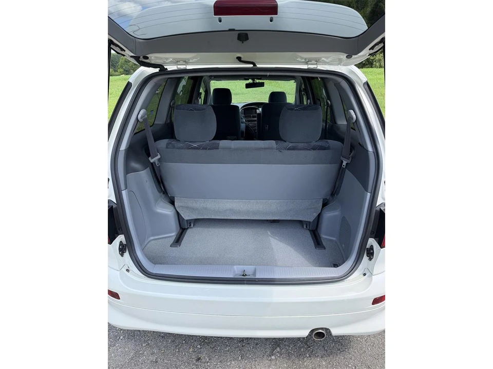 2001 Toyota Previa/Estima 2nd Gen - Image 29 of 31