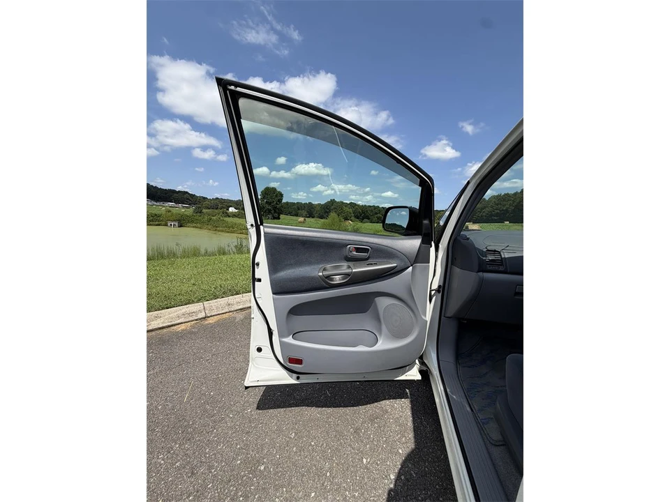 2001 Toyota Previa/Estima 2nd Gen - Image 31 of 31