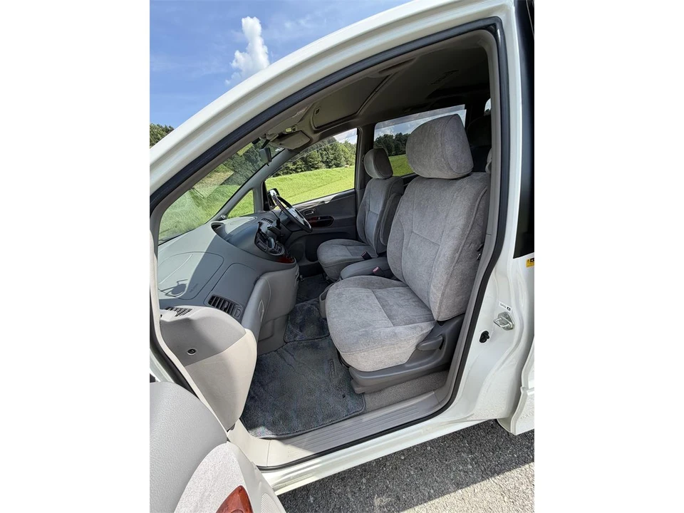 2001 Toyota Previa/Estima 2nd Gen - Image 16 of 31