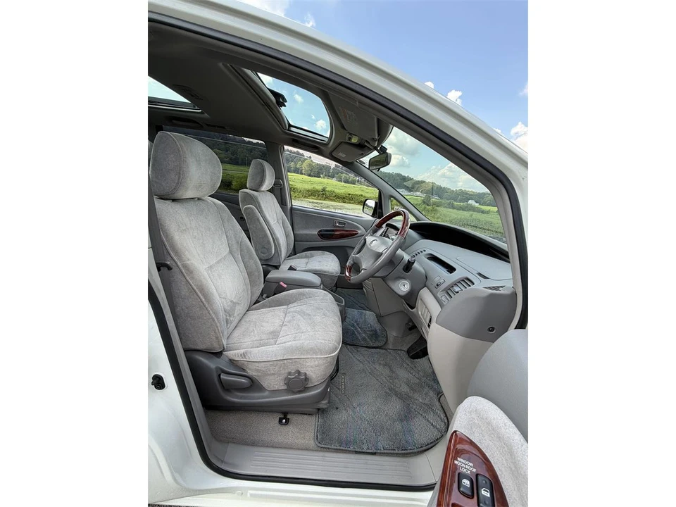 2001 Toyota Previa/Estima 2nd Gen - Image 18 of 31