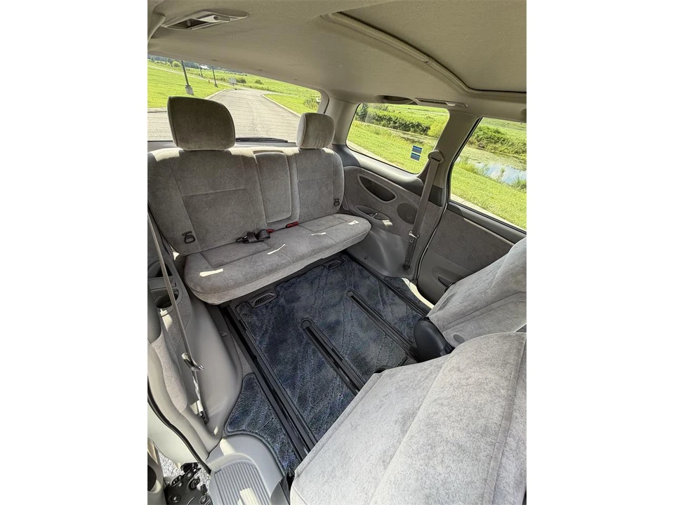 2001 Toyota Previa/Estima 2nd Gen - Image 27 of 31
