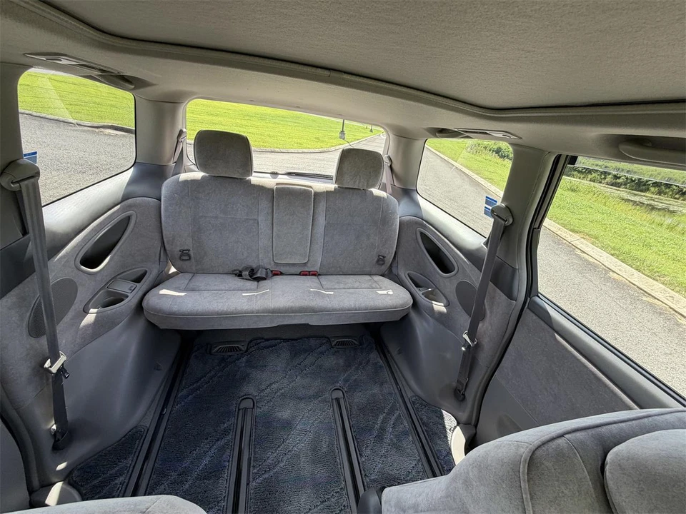 2001 Toyota Previa/Estima 2nd Gen - Image 28 of 31