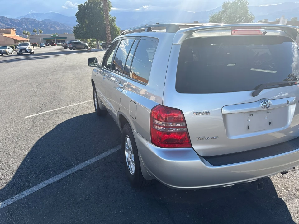 2001 Toyota Highlander - Image 10 of 21