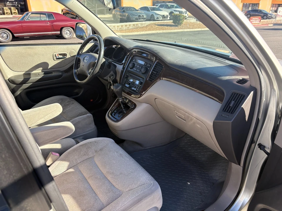2001 Toyota Highlander - Image 13 of 21