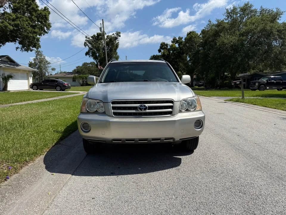2001 Toyota Highlander - Image 2 of 15