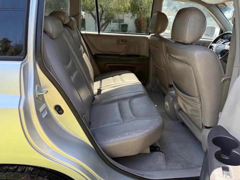 2001 Toyota Highlander - Image 13 of 15