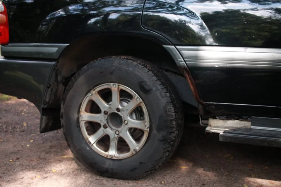 2001 Toyota J100 Land Cruiser - Image 5 of 17