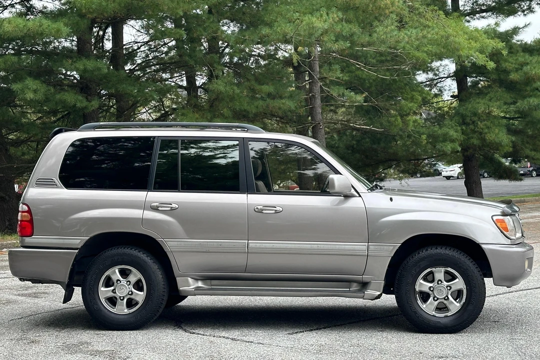 2001 Toyota J70 Land Cruiser - Image 3 of 31