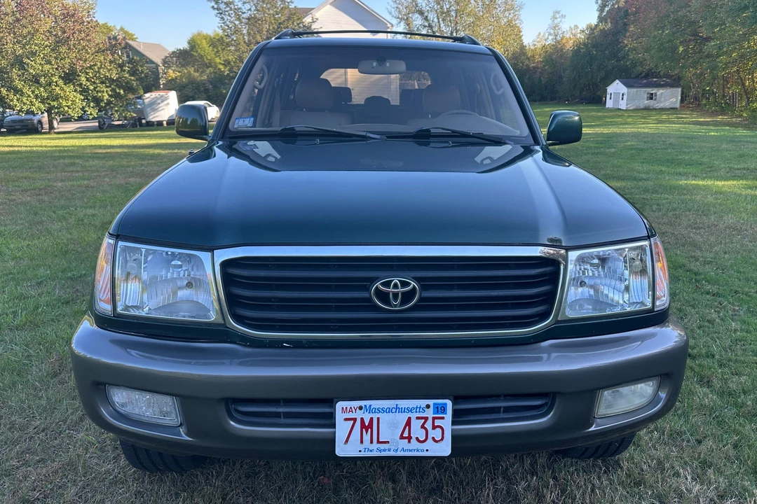 2001 Toyota J100 Land Cruiser - Image 2 of 31