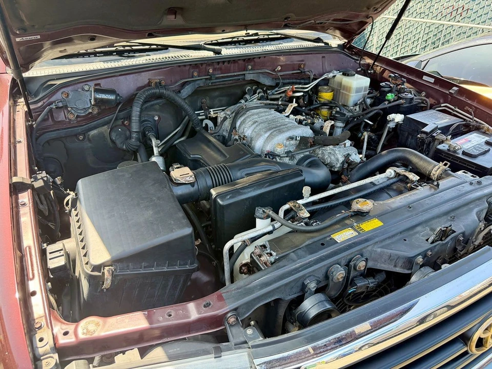 2001 Toyota J100 Land Cruiser - Image 29 of 31