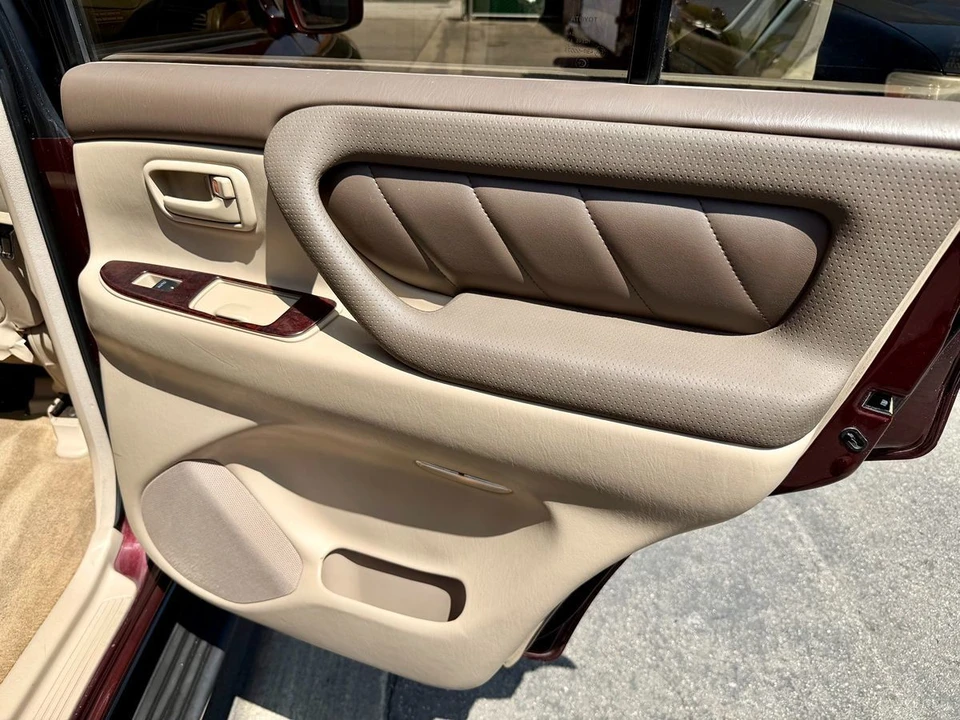 2001 Toyota J100 Land Cruiser - Image 12 of 31