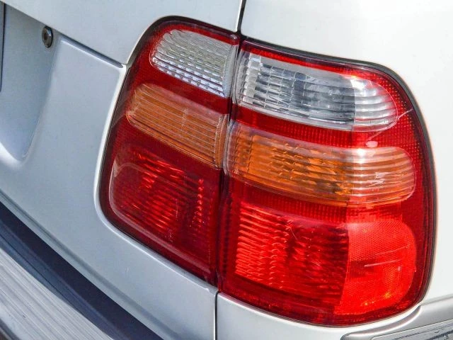 2001 Toyota J100 Land Cruiser - Image 14 of 31