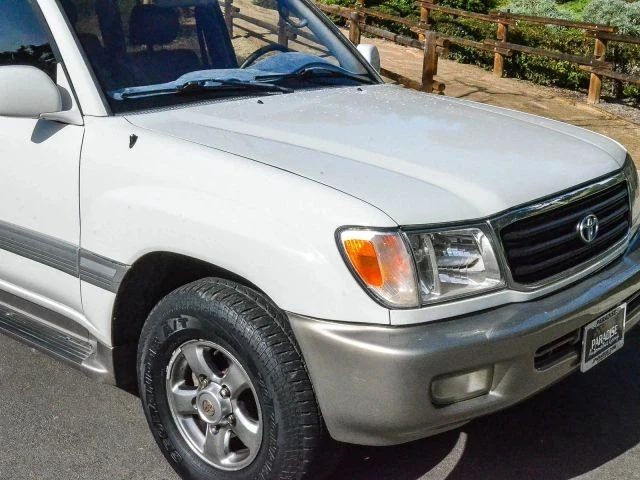 2001 Toyota J100 Land Cruiser - Image 9 of 31