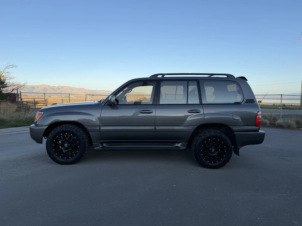 2001 Toyota J100 Land Cruiser - Image 13 of 31