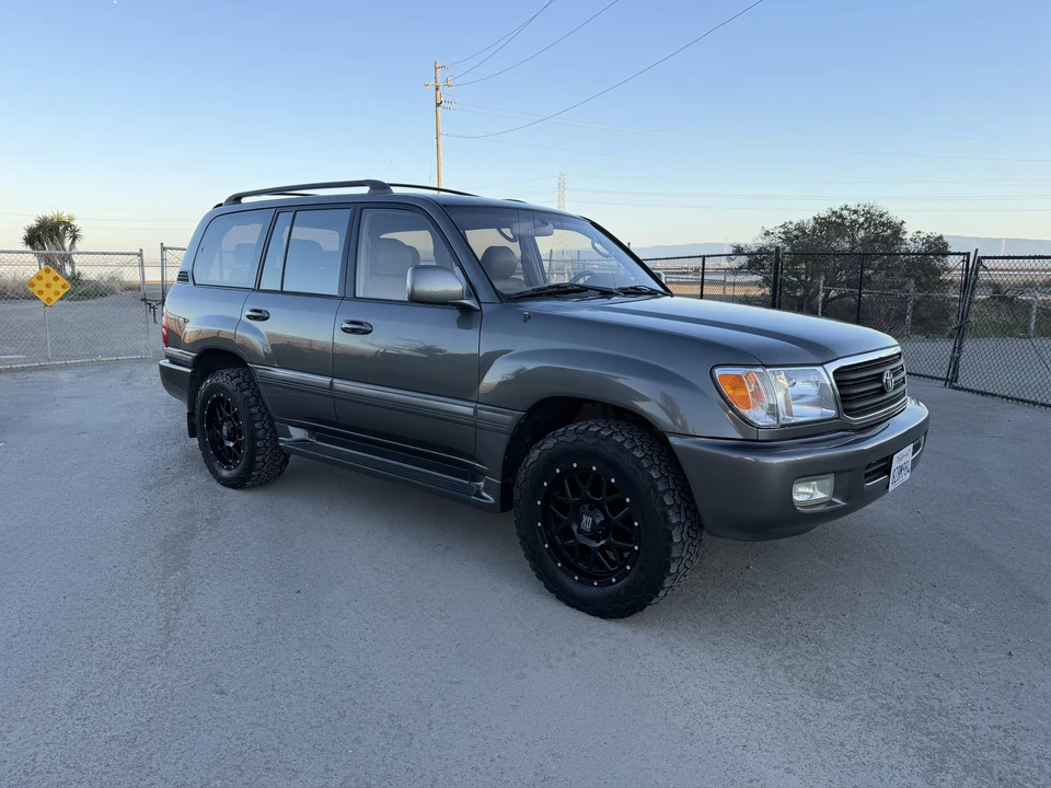 2001 Toyota J100 Land Cruiser - Image 5 of 31