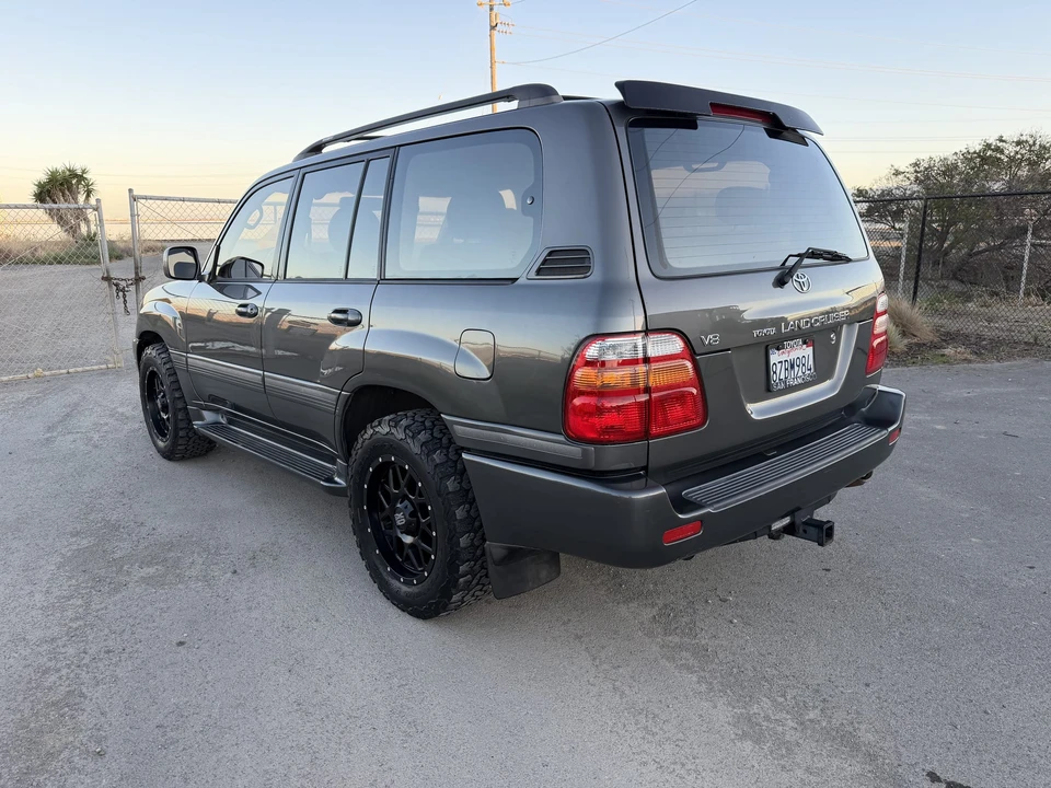 2001 Toyota J100 Land Cruiser - Image 12 of 31