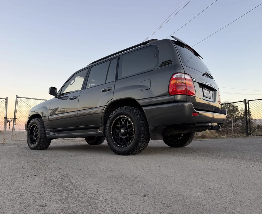 2001 Toyota J100 Land Cruiser - Image 11 of 31