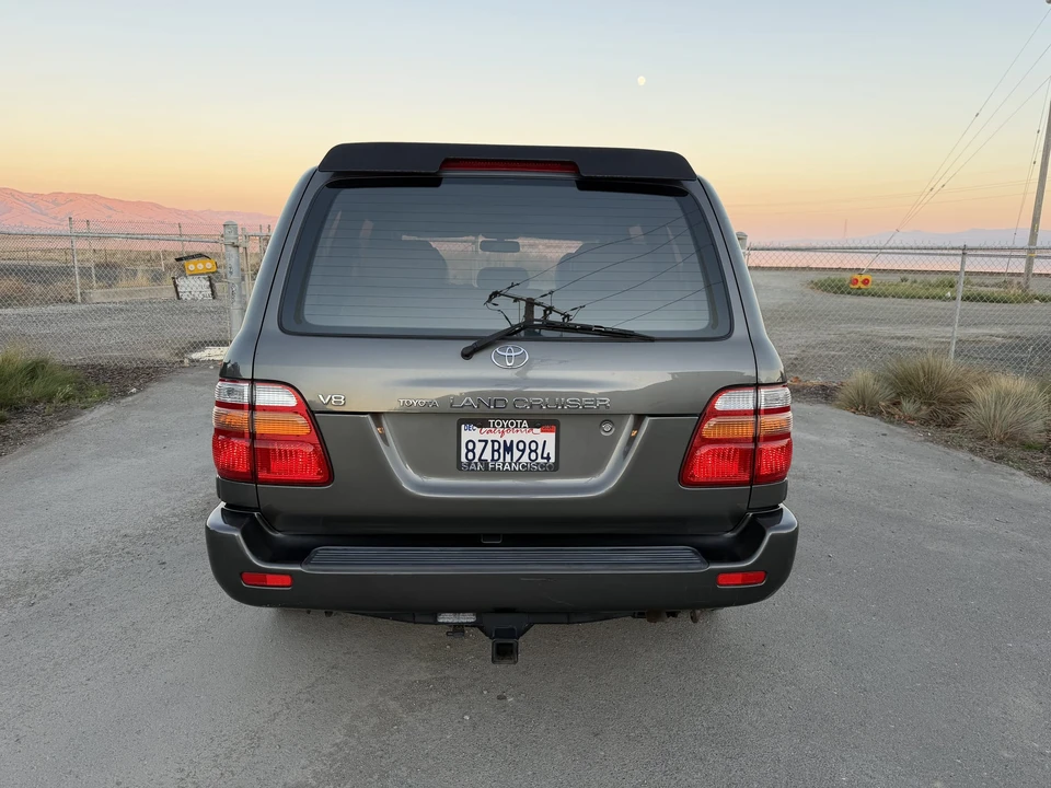 2001 Toyota J100 Land Cruiser - Image 9 of 31