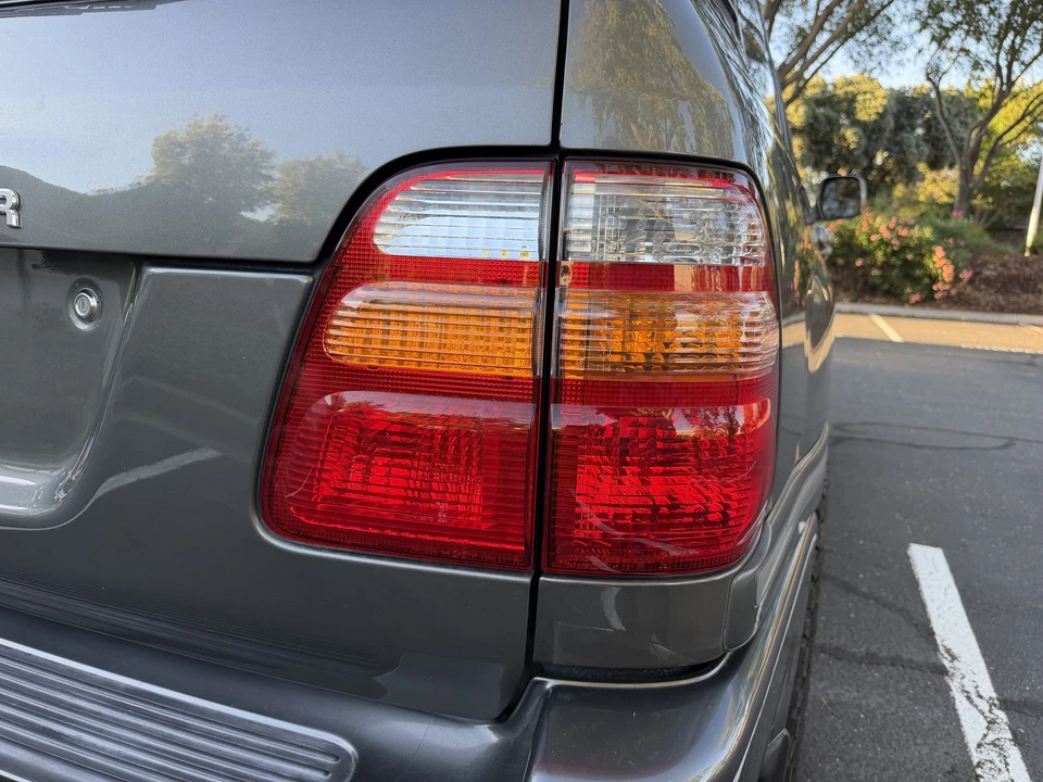2001 Toyota J100 Land Cruiser - Image 29 of 31