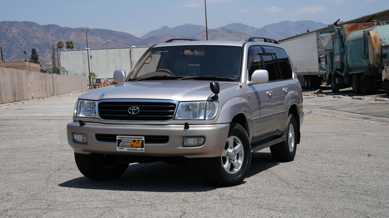 2001 Toyota J100 Land Cruiser - Image 9 of 31