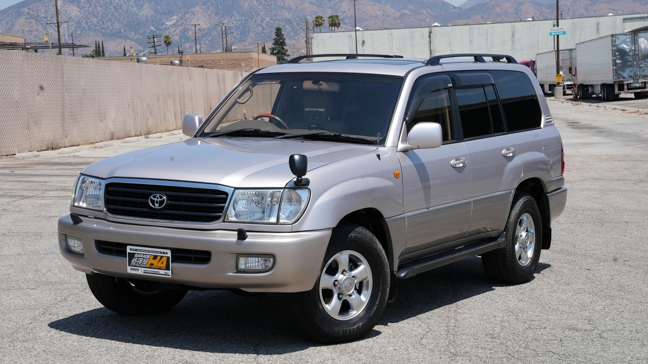 2001 Toyota J100 Land Cruiser - Image 14 of 31