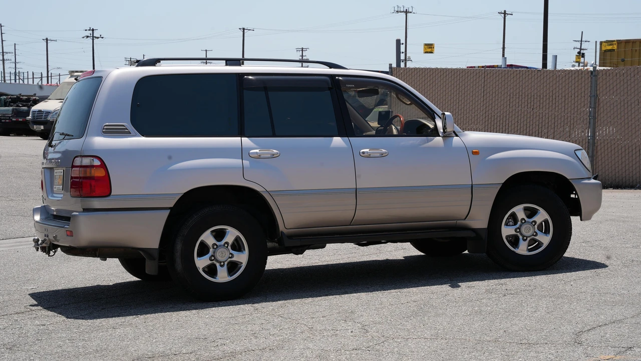 2001 Toyota J100 Land Cruiser - Image 23 of 31
