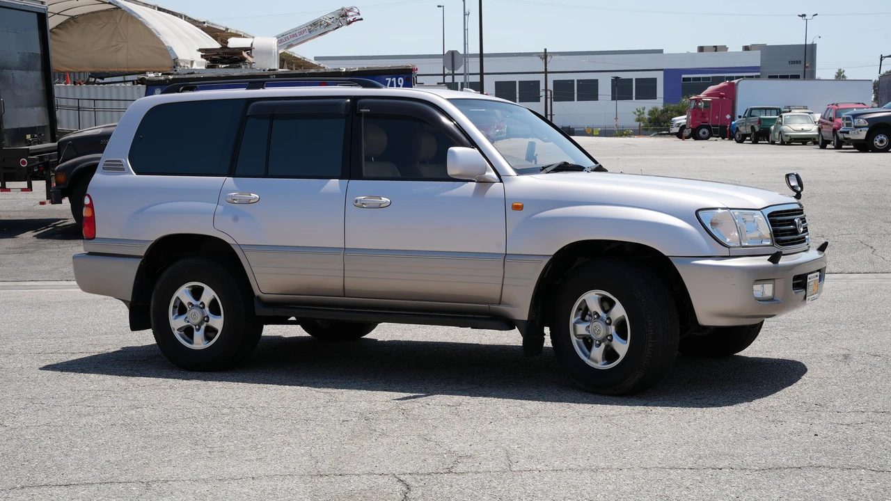 2001 Toyota J100 Land Cruiser - Image 25 of 31