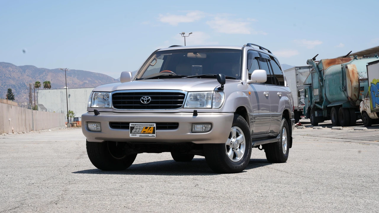 2001 Toyota J100 Land Cruiser - Image 7 of 31