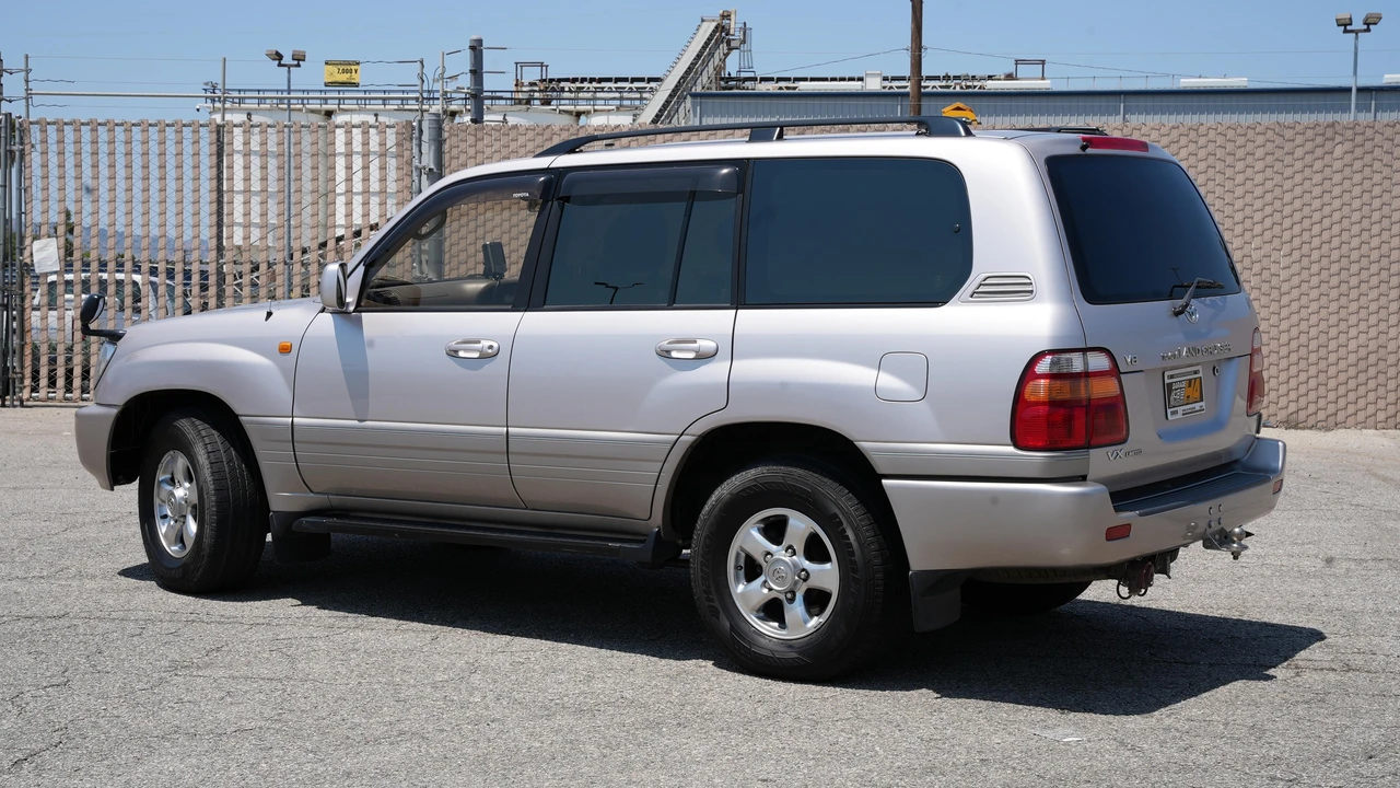 2001 Toyota J100 Land Cruiser - Image 20 of 31