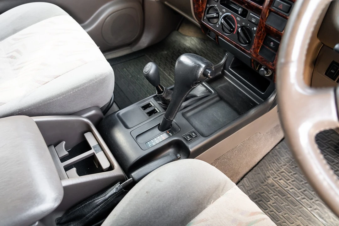 2001 Toyota J90 Land Cruiser Prado - Image 27 of 30